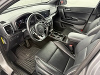 CONSECUTIVE COMSUMER CHOICE AWARD WINNERS! 2022 Kia Sportage SX-T AWD with only 62,000 km, a no-acci... (image 9)