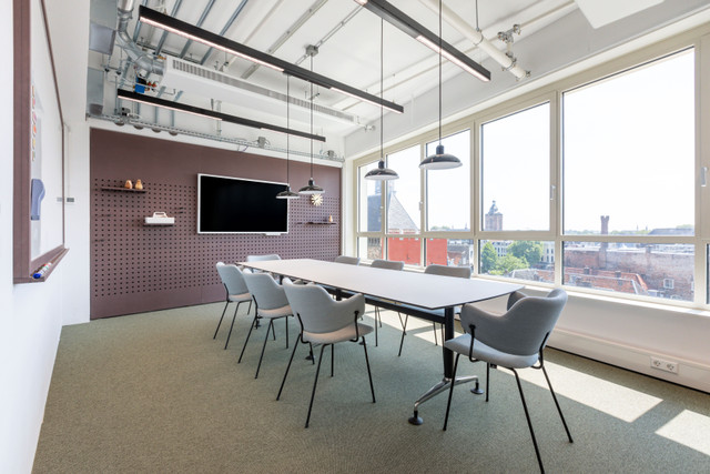 Find open plan office space in Spaces Innovation for 10 persons in Commercial & Office Space for Rent in Kelowna