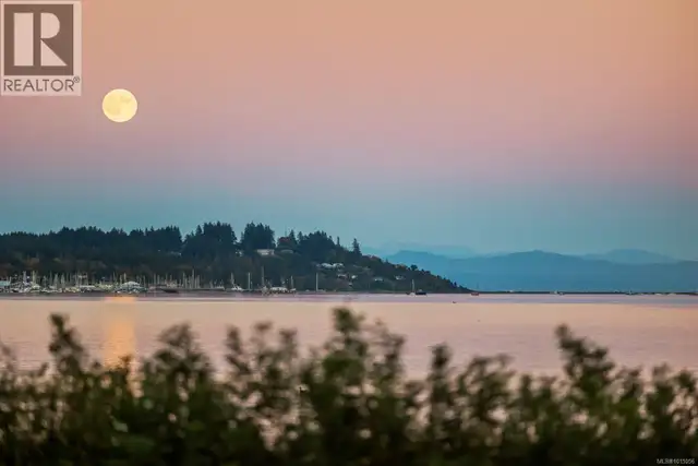 3440 Sandpiper Dr Courtenay, British Columbia in Houses for Sale in Comox / Courtenay / Cumberland - Image 3