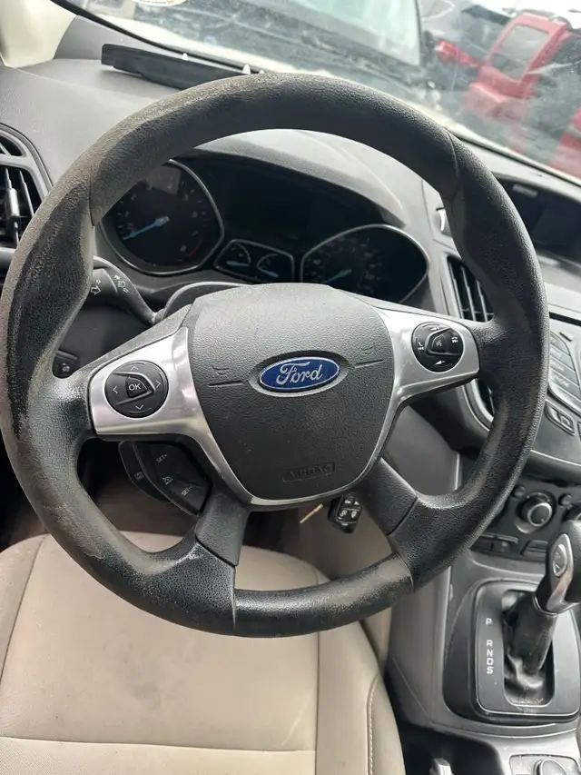 2013 FORD ESCAPE 2.0L 4X4 SUV FOR PARTS! PARTS STARTING FROM $50 in Auto Body Parts in Calgary - Image 6