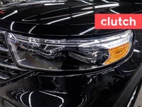 NO ACCIDENTS / CLEAN CARFAX / 1 OWNER / Climate Control, Bluetooth Music, Apple CarPlay and more! Cl... (image 7)