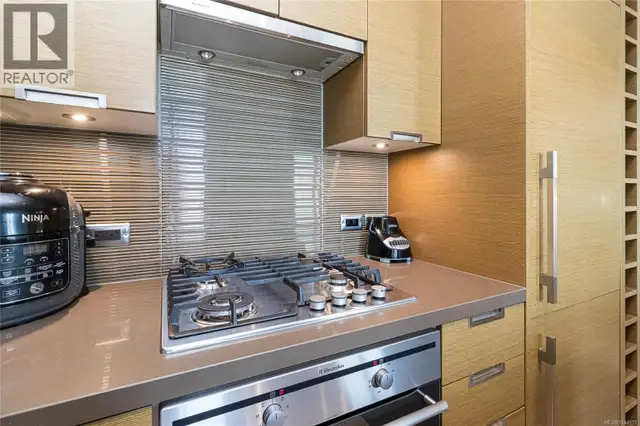 708 83 Saghalie Rd Victoria, British Columbia in Condos for Sale in Victoria - Image 13
