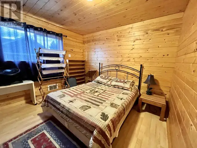 5574 LAKESIDE COURT 100 Mile House, British Columbia in Houses for Sale in 100 Mile House - Image 22