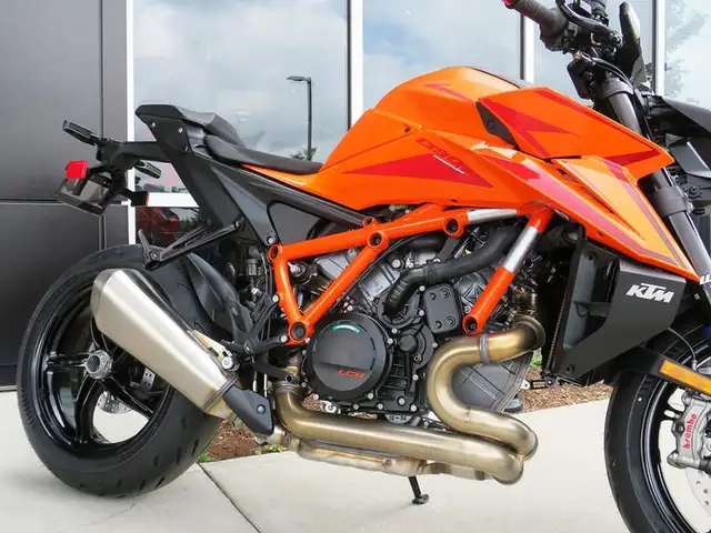 2025 KTM 1390 Super Duke R EVO in Street, Cruisers & Choppers in Cambridge - Image 8