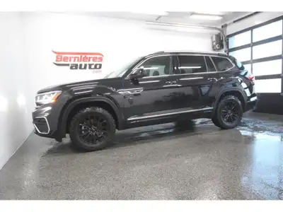 Volkswagen Atlas Execline R Line 3.6L 2022 avec moteur V6 developpant 276 HP et traction integrale 4...