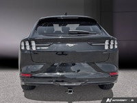 2023 Ford Mustang Mach-E Le Ford Mustang Mach-E 2023 est un VUS entièrement électrique qui allie le... (image 3)