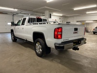 See Dealer Website for Details. Engine: 6.6 Other Equipment Bluetooth (image 6)