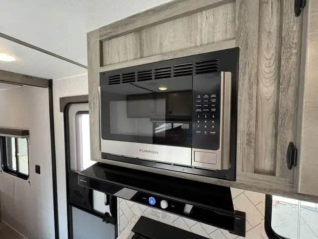 2026 ,Sun Lite,Sunset Park RV 25DB LTD in Travel Trailers & Campers in Kamloops - Image 10