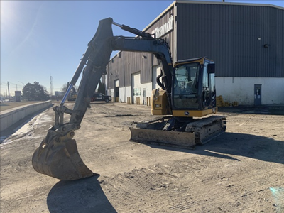 Hours: 3405 | Location: London, ON, CA | Arms: Medium Arm; Attachments: Aux Hydraulics; Attachments:...
