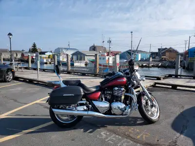 2010 Triumph Thunderbird 1700 . Excellent power and performance. Factory heated grips, extra lights...