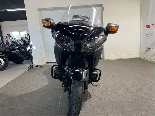 2013 Honda Gold Wing F6B LOW MILES/ $42 WEEKLY/ZERO DOWN in Sport Touring in North Bay - Image 6