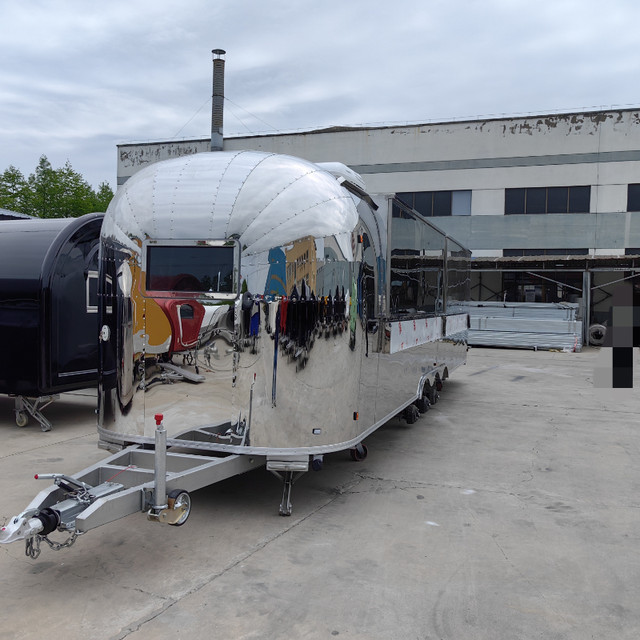 Concession Trailers food trailer food truck 34ft in Industrial Kitchen Supplies in Burnaby/New Westminster - Image 3