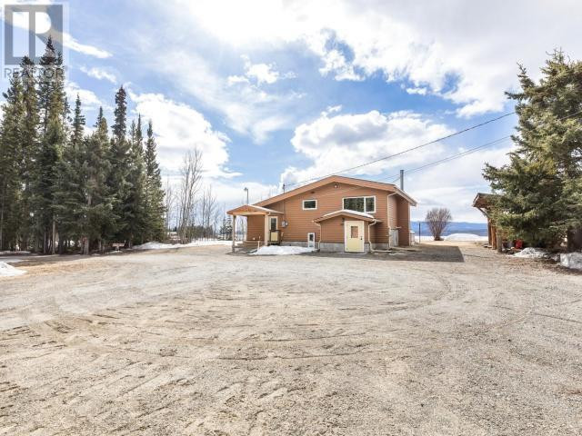 4 JOHNSTON ROAD Whitehorse South, Yukon in Houses for Sale in Whitehorse - Image 3