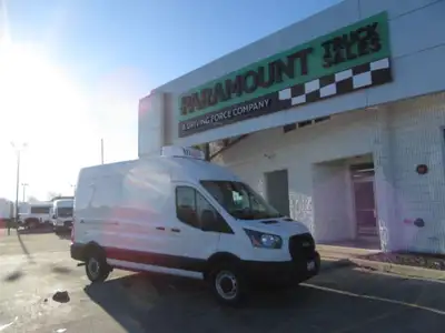 V6 GAS ENGINE, AUTO TRANS, A/C, POWER WINDOWS & LOCKS WITH KEYLESS ENTRY, POWER MIRRORS, TILT STEERI...