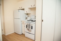 One bedroom Apartment available on Arcola st, Esterhazy IDEAL FOR SHORT TERM CONTRACTORS - A home aw... (image 3)