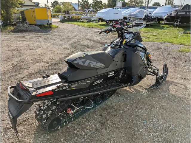2016 Ski-Doo MXZ(R) X-RS(R) ROTAX 600 H.O. E-TEC 12493 KM in Snowmobiles in Sarnia - Image 5