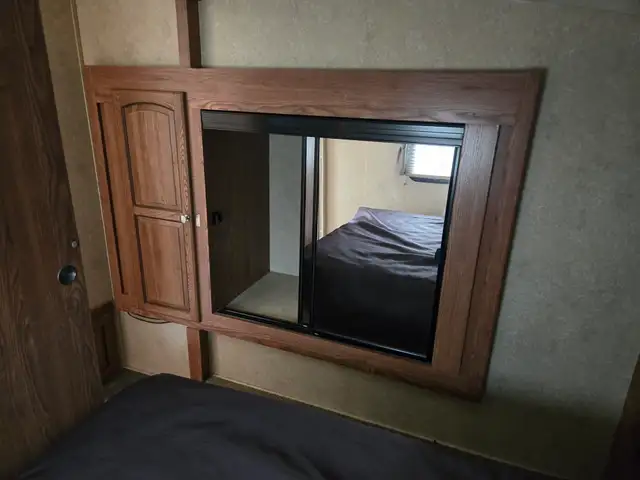 2016 Forest River FLAGSTAFF 8528 REWS in Travel Trailers & Campers in St. Albert - Image 32