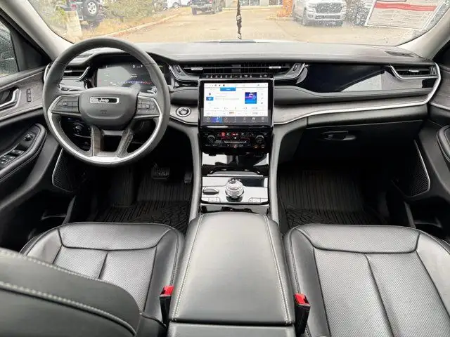 2023 Jeep Grand Cherokee 4xe BASE | Low Km | Remote Start in Cars & Trucks in Edmonton - Image 24