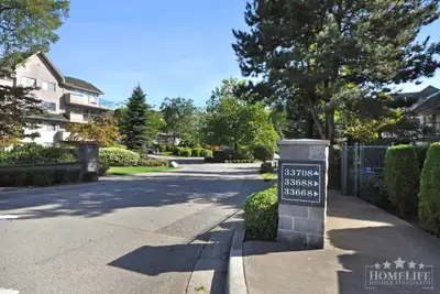 2 Bed, 2 Bath Condo for Rent in Abbotsford! Welcome to College Park Place! Family-friendly complex a...