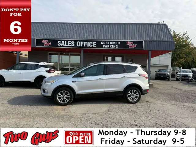 2017 Ford Escape SE 2.0L Panoroof Nav Leather Back Up Camera