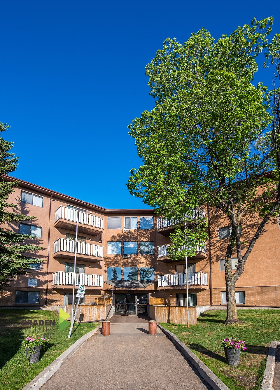 Castle Harbour - 2 BEDROOM Apartment for Rent 2