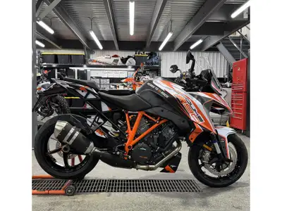 2024 KTM 1290 DUKE GT KTM 1290 DUKE GT 2024 Les photos peuvent être à titre indicatif et sans inscri...