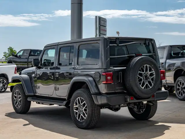 2026 Jeep Wrangler Sahara in Cars & Trucks in Barrie - Image 7