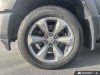 TRANSMISSION: 8-SPEED AUTOMATIC (DFV) TRAILER BRAKE CONTROL TIRES: 285/45R22XL BSW ALL-SEASON TECHNO... (image 8)