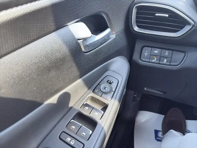 2020 Hyundai Santa Fe Preferred 2.4 w/Sun & Leather Package in Cars & Trucks in Fredericton - Image 18