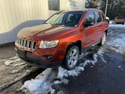 Welcome to Rideau Service Centre! 2012 JEEP COMPASS