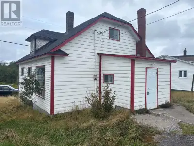 This 2 storey 5 bedroom home is located in beautiful Bonavista. On the main floor there is an eat in...