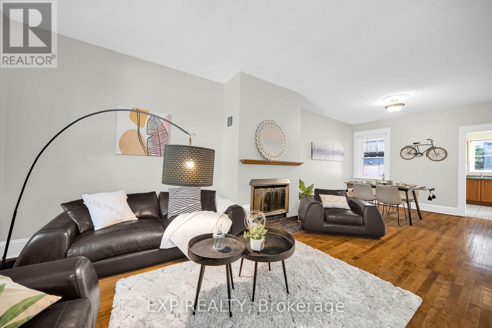 463 SLATER STREET Ottawa, Ontario 5