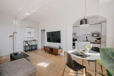 Beau 3 et demi dans un magnifique projet locatif dans Montcalm : Le Claridge. Cet édifice patrimonia...