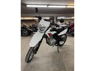 2025 Honda XR 150L 5 vitesses, 1 cylindres, Essence, Système de refroidissement: Refroidi à l'air, N...