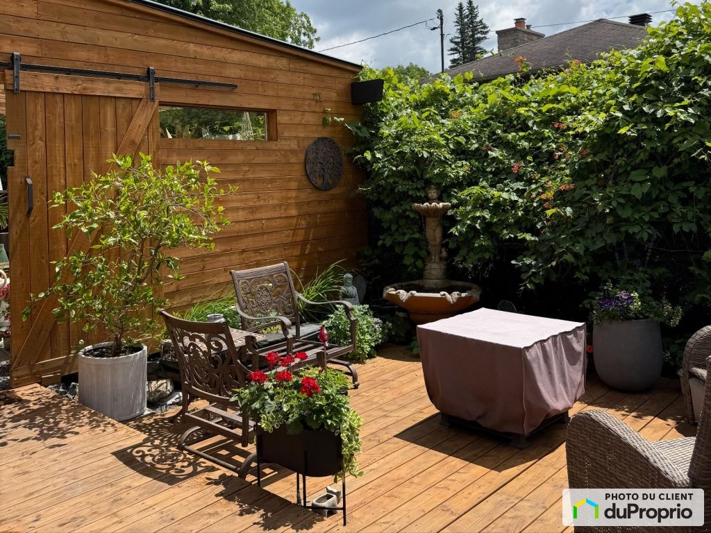 $664,500 - 2 Storey for sale in Sherbrooke (Jacques-Cartier) — photo 2