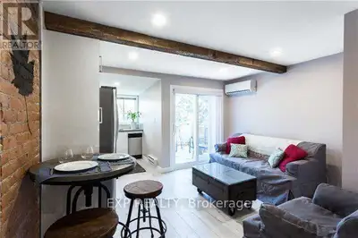 UPPER - 122 PARKMOUNT ROAD Toronto (Greenwood-Coxwell), Ontario