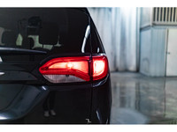 **ACCIDENT FREE - MECHANICALLY CERTIFIED** ORIGINAL FACTORY PRICE $46,985 46,592 KM This 2022 Chrysl... (image 8)