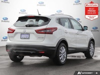 Recent Arrival! New Price! Pearl White 2023 Nissan Qashqai SV AWD CVT with Xtronic 2.0L DOHC APPLE C... (image 4)