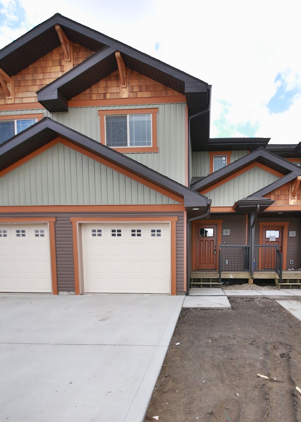 Breahill Townhouse with Garage 1