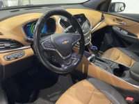La Chevrolet Volt 2018 Premier propose une conduite Hybride branchable pensée pour le quotidien. Ce... (image 9)