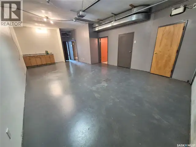 24 12th STREET NE Weyburn, Saskatchewan in Commercial & Office Space for Sale in Regina - Image 27