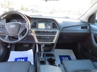 Recent trade in, 2016 Hyundai Sonata Sport Tech, 2.4 L FWD. Comes with cloth with leather Bolster se... (image 6)