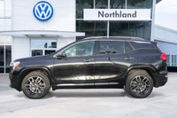 When you choose a Denali, you aren't just getting an SUV; you're getting GMCs flagship experience. F... (image 6)