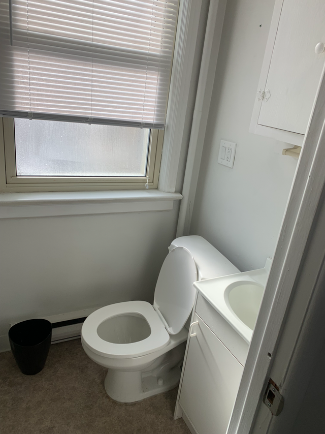 3 Room Business Office Suite DTK in Commercial & Office Space for Rent in Kitchener / Waterloo - Image 9