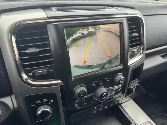 2013 Ram 1500 Sport / Crew Cab / 5'7" Box / 4x4 / Leather in Cars & Trucks in Delta/Surrey/Langley - Image 18