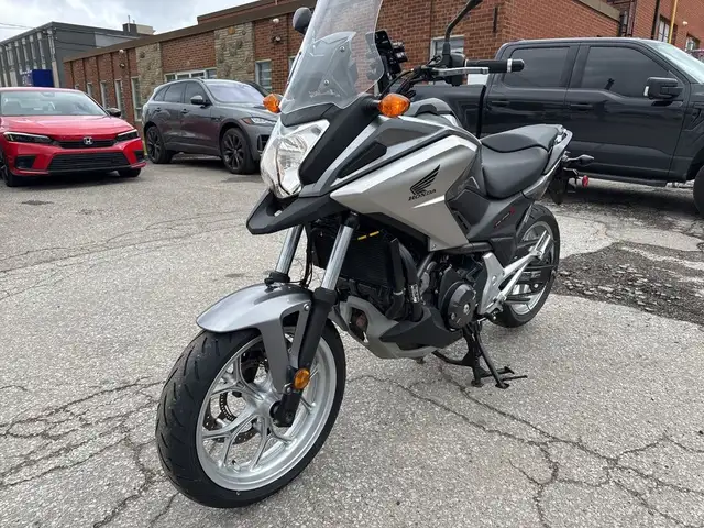 2016 Honda NC750X ~ HONDA NC750X ~ COOL BIKE ~ DUAL PURPOSE ~ in Street, Cruisers & Choppers in City of Toronto - Image 4