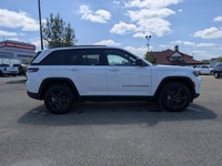 The New 2025 Jeep Grand Cherokee Limited delivers a perfect balance of refined luxury and capable pe... (image 7)