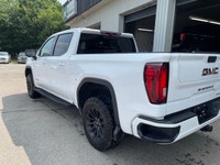 2022 GMC Sierra 1500 AT4X 4x4 Crew Cab with the powerful 6.2L V8 and only 59,153 km. Clean history w... (image 7)