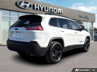 This Jeep Cherokee delivers a Regular Unleaded V-6 3.2 L/198 engine powering this Automatic transmis... (image 4)