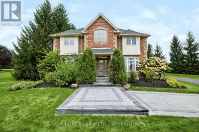 Welcome to this exceptional East Garafraxa estate, offering over 4,500 sqft of living space on a spe...